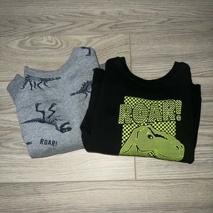 Boys sweater set of 2 wore once!!!!! Perfect 👍 condition smoke free home 🚭